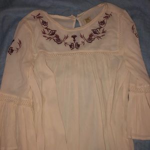 pretty white/ cream flowy blouse